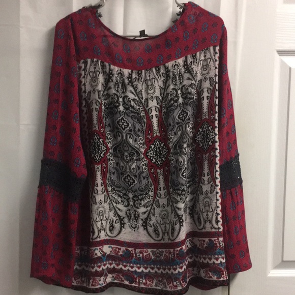 Ladies fashion top - Picture 4 of 5